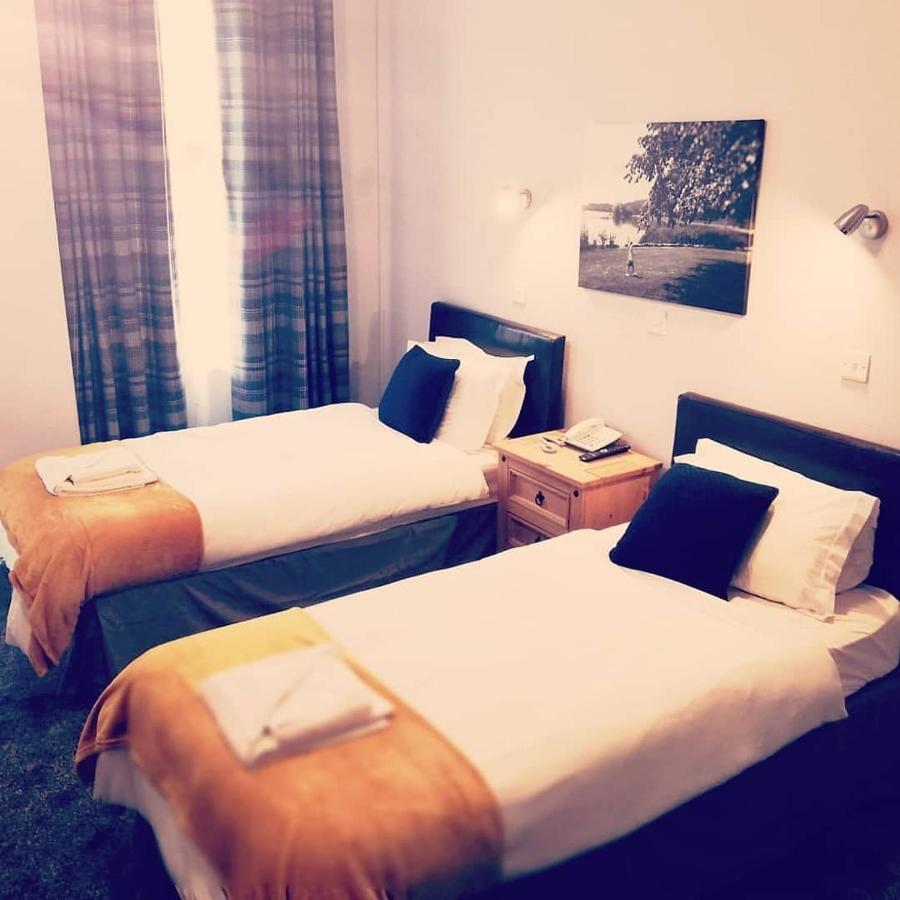 קאסל דאגלס The Market Inn Hotel מראה חיצוני תמונה