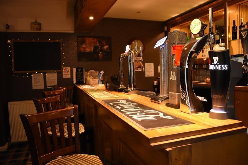 קאסל דאגלס The Market Inn Hotel מראה חיצוני תמונה
