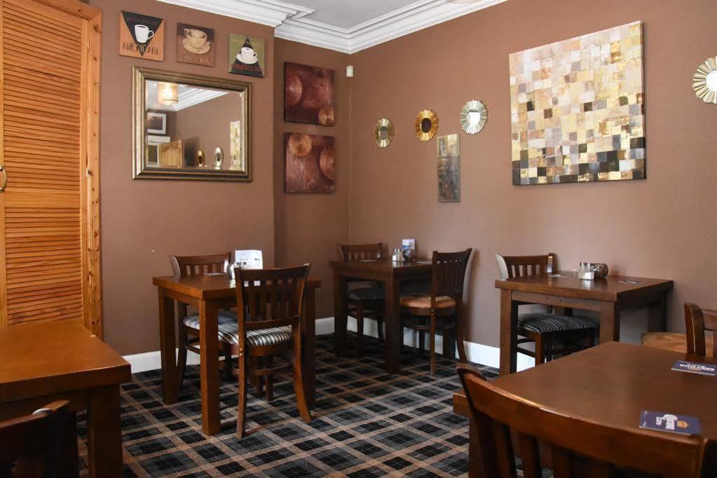 קאסל דאגלס The Market Inn Hotel מראה חיצוני תמונה
