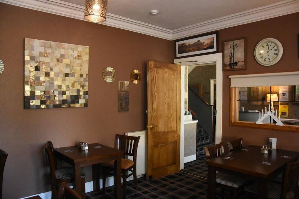 קאסל דאגלס The Market Inn Hotel מראה חיצוני תמונה