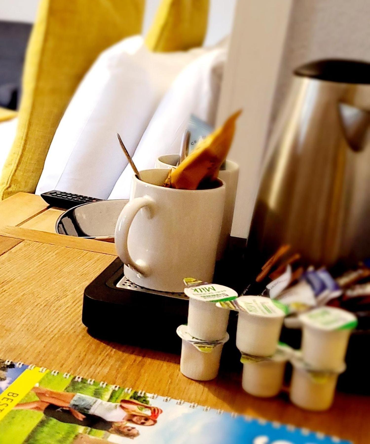 קאסל דאגלס The Market Inn Hotel מראה חיצוני תמונה