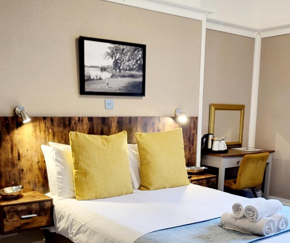 קאסל דאגלס The Market Inn Hotel מראה חיצוני תמונה